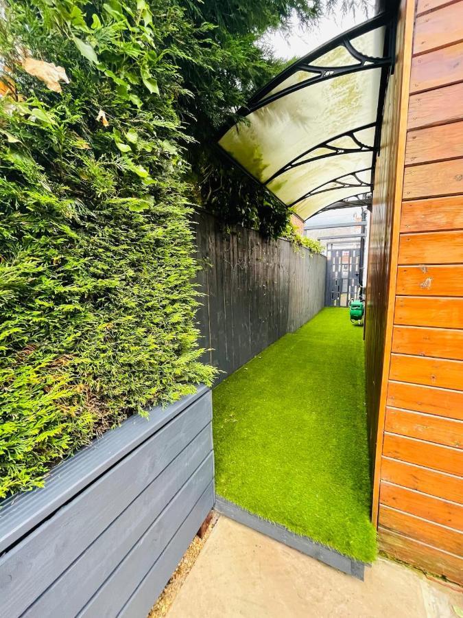 Tropical Style House Near Newcastle City Centre Экстерьер фото