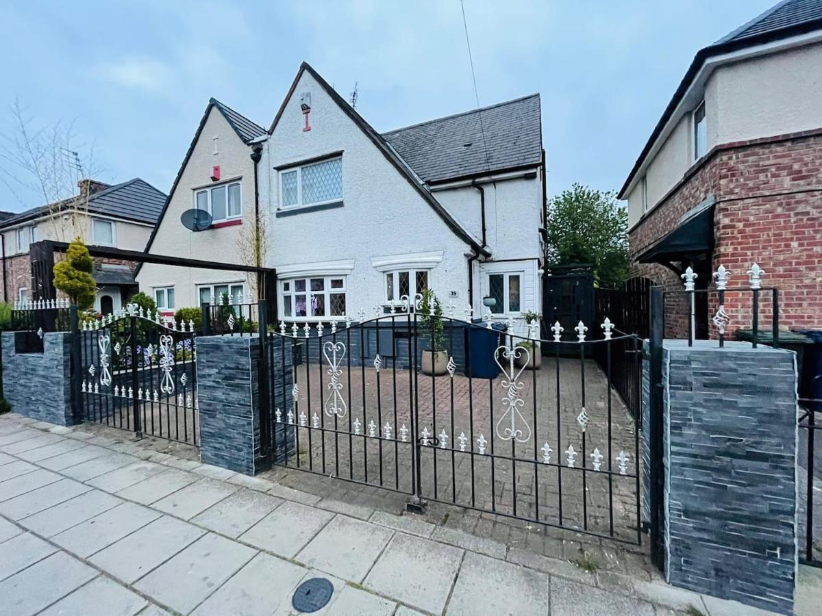 Tropical Style House Near Newcastle City Centre Экстерьер фото