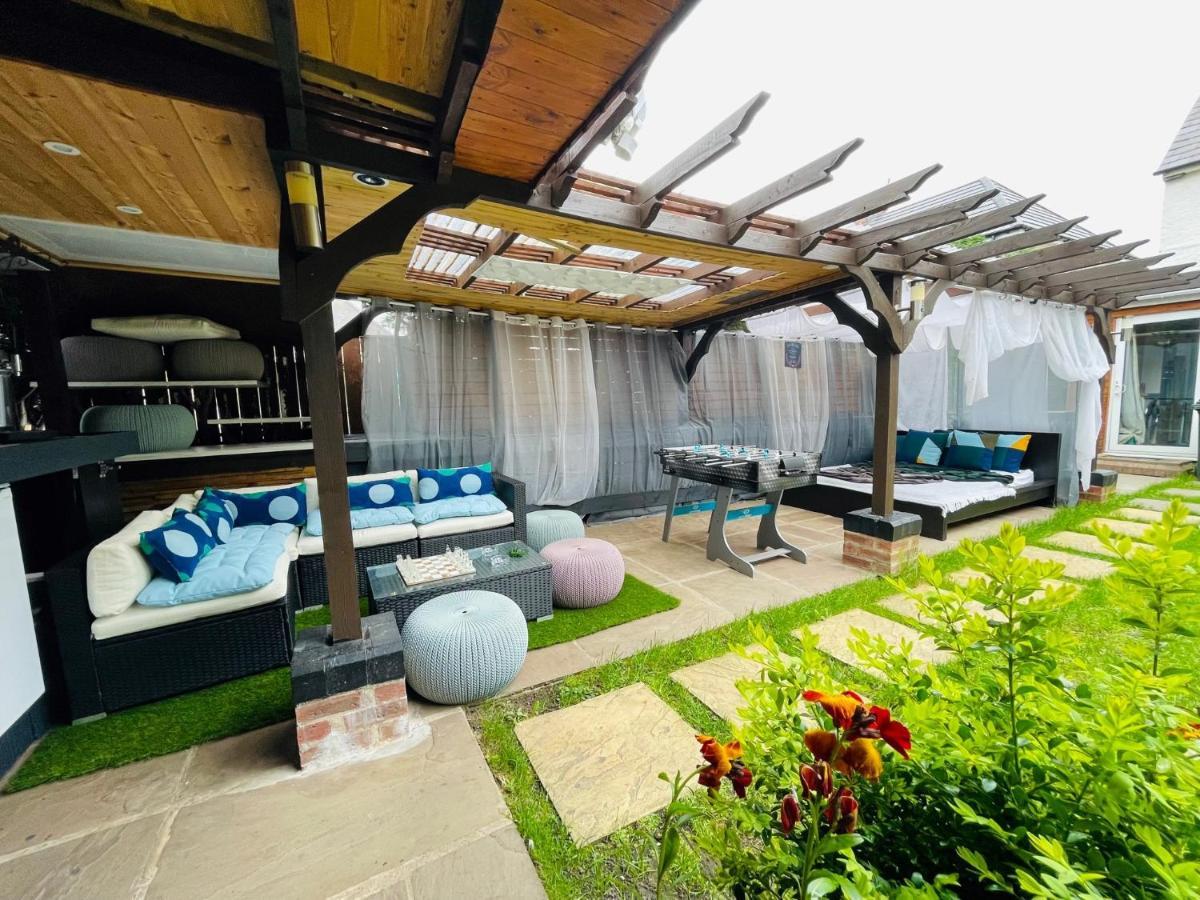 Tropical Style House Near Newcastle City Centre Экстерьер фото