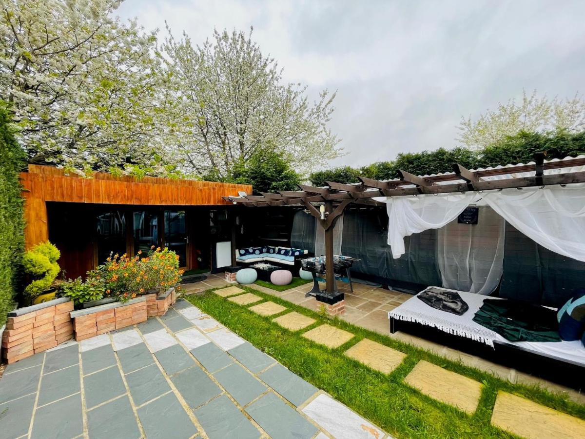Tropical Style House Near Newcastle City Centre Экстерьер фото